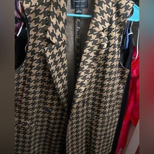 Light and dark brown vest